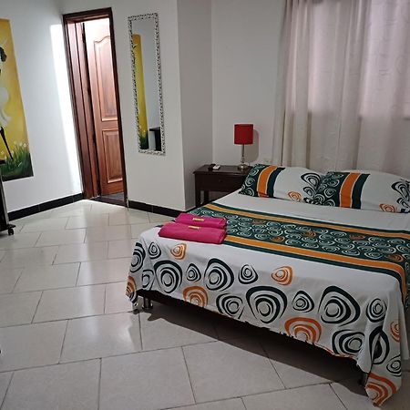 Casablanca Hostel Cali B&B Екстериор снимка