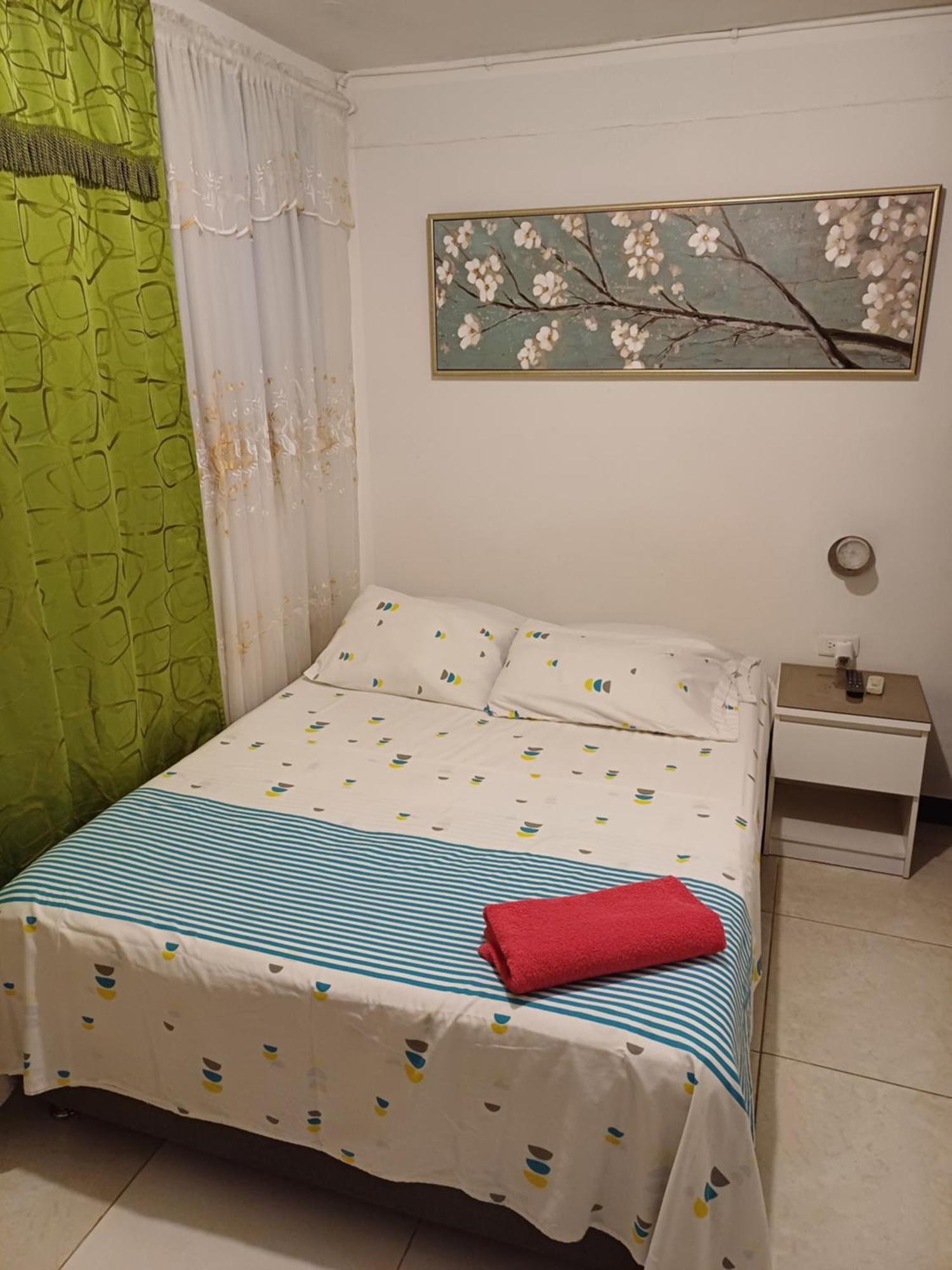 Casablanca Hostel Cali B&B Екстериор снимка